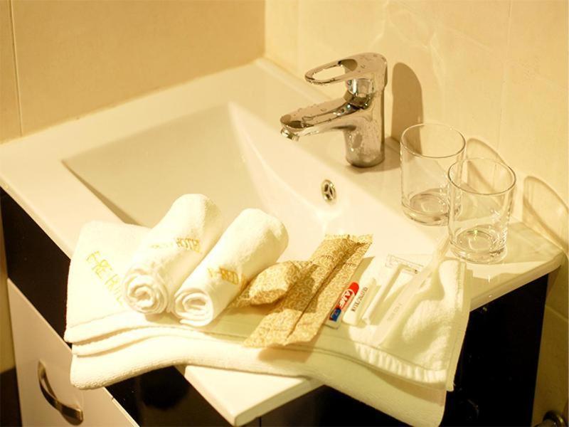 Ernes Hotel Bandar Perda Kampong Permatang Batu Ngoại thất bức ảnh